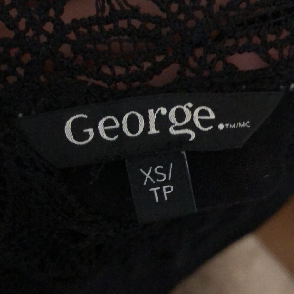 Black top - Picture 5 of 5